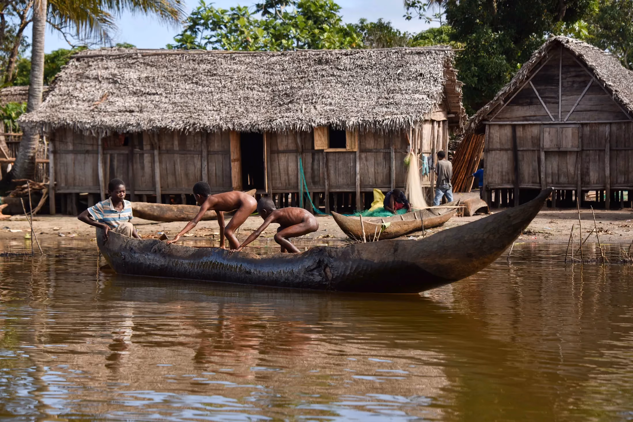 Riverside daily life in Madagascar